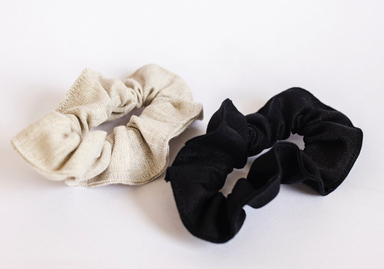 Eco Linen Scrunchies 2 Pack Eco Hair Ties Eco Hair Ties Black & Oatmeal 